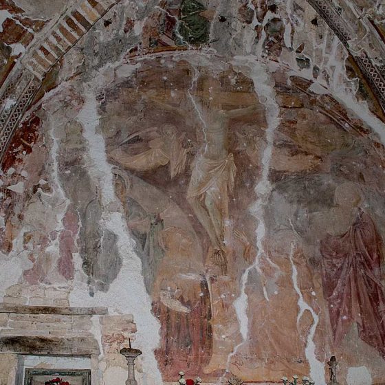 Affreschi - bella ‘Crocifissione’ attribuita al pittore folignate Giovanni di Corraduccio, chiesa di SAN ROCCO, Camiano Grande, Montefalco